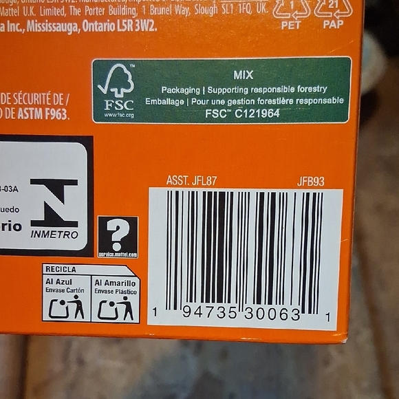 Matchbox 5-Pack Rescue & Service Vehicles - Picture 2 of 9